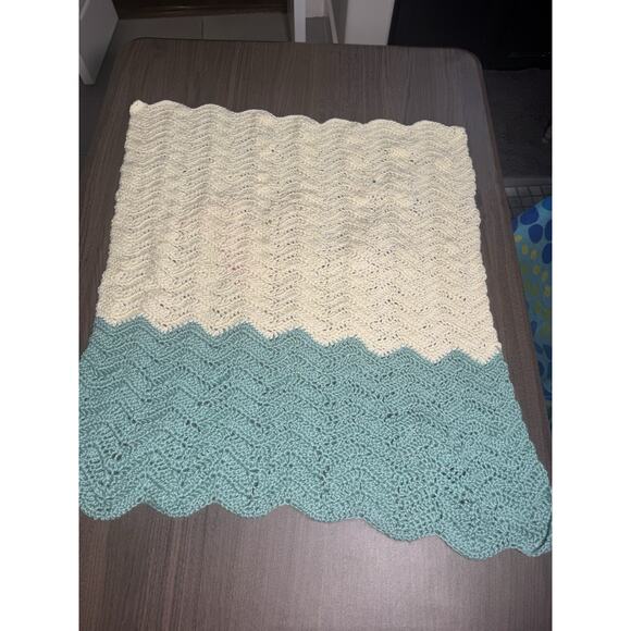 Handmade Noah’s Ark Baby Blanket – Crochet Animal Nursery Blanket Gift - Picture 9 of 11